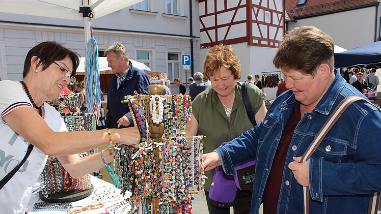 Bunte Schmuckvielfalt Evi Seeger