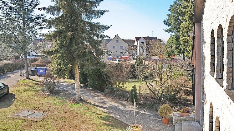 Auf diesem 4500 Quadratmeter großen Gelände, auf dem jetzt noch der Wertstoff- und Bauhof sich befinden, könnten sich die Bürger nach einer Befragung eine Seniorenwohnanlage vorstellen.  Foto: Karl Heinz Wirth