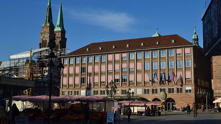 Neues Rathaus am N&uuml;rnberger Hauptmarkt.