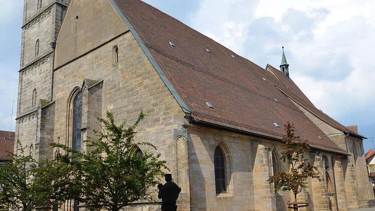 An ihren Steinen kann man die Geschichte der St.-Martinskirche in Forchheim ablesen. Die Forchheimer Stadtpfarrkirche hat viele Geheimnisse, die kundige Augen entdecken.Archiv