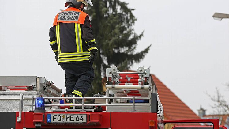 Eine Duftkerze hat am Donnerstag einen Zimmerbrand in Eggolsheim (Landkreis Forchheim) ausgelöst. Drei Menschen wurden leicht verletzt. Foto: News5 / Herse