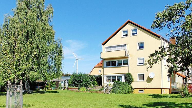 Das Haus Martinsruh beherbergt trockene Alkoholiker.  Fotos: Petra Malbrich