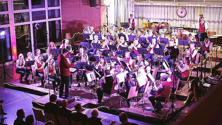 Aus den beiden Jugendkapellen aus Großenseebach und Aurachtal entstand ein großes symphonisches Projektorchester,