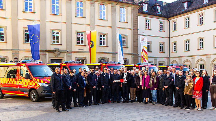 Würzburg: Freiwillige Feuerwehr präsentiert neue Einsatzfahrzeuge
