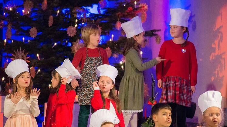 Der Kinderchor vom Kinderhaus entführt in die "Weihnachtsbäckerei". Foto: Michael Selzer/Coburg Marketing