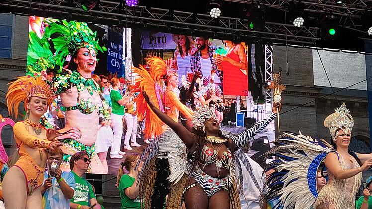 Coburger Samba-Festival 2022 in Bildern: so bunt und energiegeladen wurde gefeiert