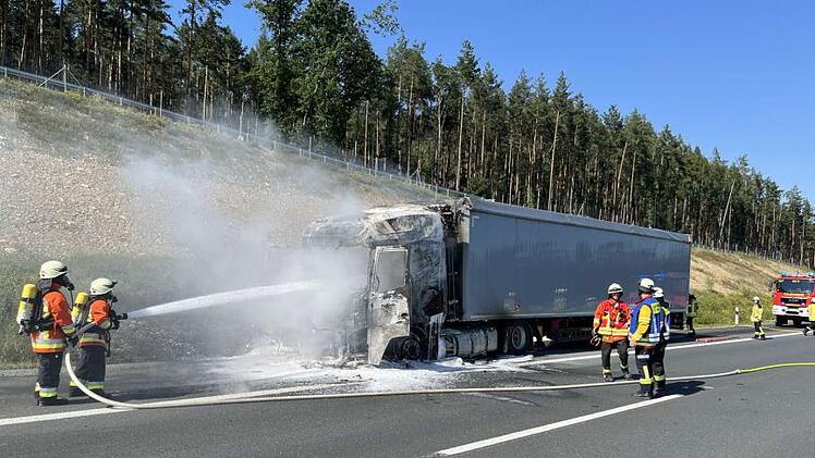 Brennender Lastwagen A70