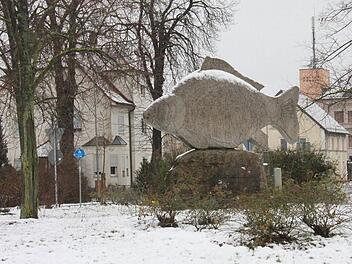 Auch unser Fridolin in Höchstadt hat eine weiße Schneedecke bekommen. Fotos: Sabine Herteux