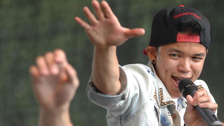 Der 23-jährige Trong Hieu Nguyen ist ein gebürtiger Bad Kissinger und will jetzt die Castingshow "Vietnam Idol" gewinnen.  Foto: Roland Pleier
