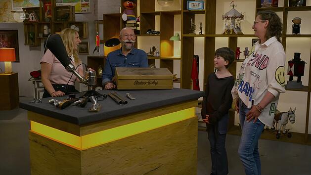 Ein wahres Multitalent sorgte in der Montagsausgabe der ZDF-Tr&ouml;delshow "Bares f&uuml;r Rares" f&uuml;r gro&szlig;es Aufsehen.