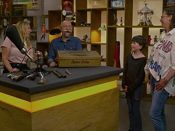 Ein wahres Multitalent sorgte in der Montagsausgabe der ZDF-Trödelshow "Bares für Rares" für großes Aufsehen.