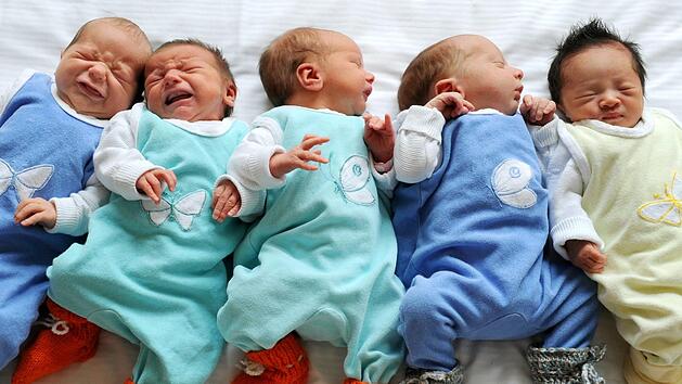 Sie sind auf der Suche nach einem fr&auml;nkischen Vornamen f&uuml;r Ihr Baby? Wir haben da ein paar Tipps f&uuml;r Sie: die am h&auml;ufigsten vergebenen und damit beliebtesten Vornamen f&uuml;r M&auml;dchen und Jungen in Franken. Hierf&uuml;r haben wir die Daten der Standes&auml;mter zahlreicher fr&auml;nkischer St&auml;dte und Gemeinden ausgewertet. Symbolfoto: Waltraud Grubitzsch/dpa-Zentralbild/dpa