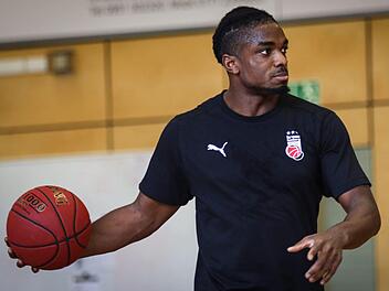 Nach Trainer Roel Moors und Sportdirektor Leo de Rycke der n&auml;chste Belgier in Bamberg: Retin Obasohan. Foto: privat