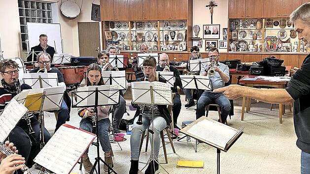 Rainer Streit hat bei den Proben auch den Takt angegeben.