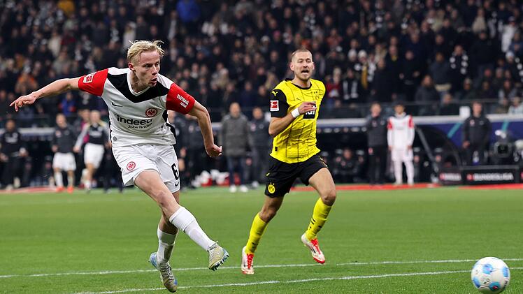 Oscar H&oslash;jlund traf vor knapp einem Jahr zum 2:0-Endstand: Das letzte Bundesliga-Aufeinandertreffen zwischen Frankfurt und Dortmund gewann die Eintracht.