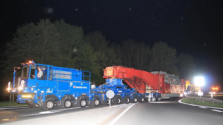 Schwertransporter Bamberg am 5. Mai 2015 Foto: Ferdinand Merzbach