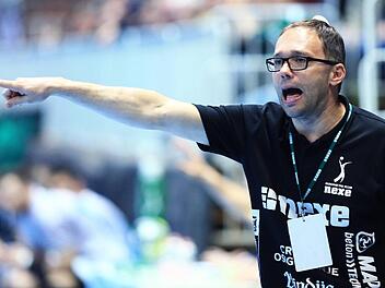 Unverwechselbar: Hrovje Horvat (Junior) 2021 an der Seitenlinie für den kroatischen Erstligisten RK Našice. Jetzt ist er Nationaltrainer.