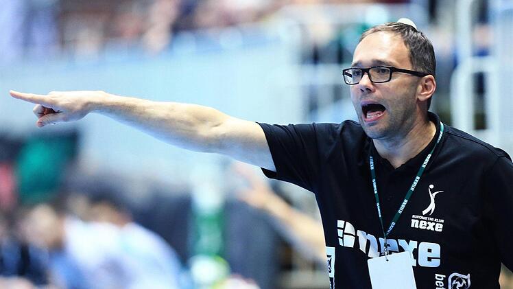 Unverwechselbar: Hrovje Horvat (Junior) 2021 an der Seitenlinie für den kroatischen Erstligisten RK Našice. Jetzt ist er Nationaltrainer.