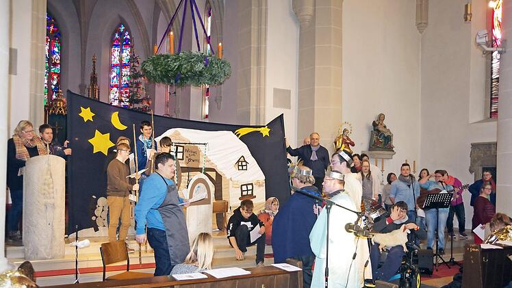 Höhepunkt des Weihnachtsgottesdienstes der Wefa und des Carl-Link-Hauses Kronach war das stimmungsvolle Krippenspiel.  Foto: Heike Schülein