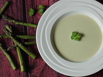 Spargelcremesuppe.jpg