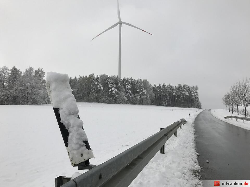 Schneechaos auf der A9 bei Bayreuth
