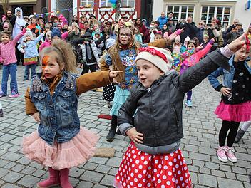 Der Spaß beim Tanzen stand den Kindern ins Gesicht geschrieben.  Fotos: Markus Häggberg