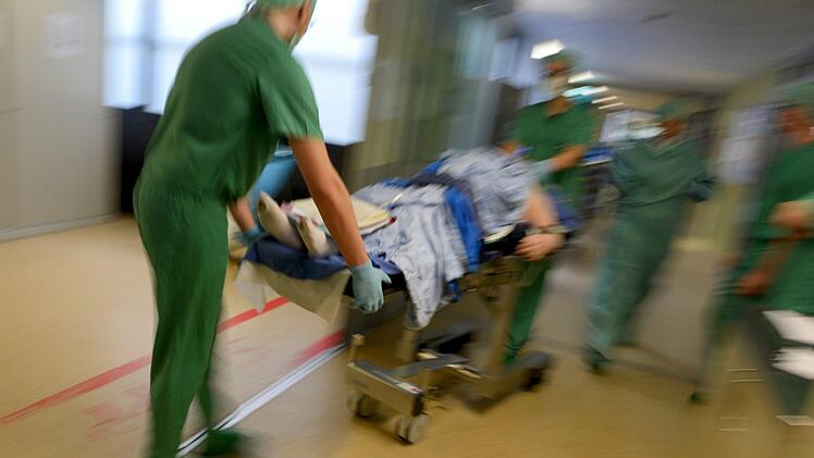 In einer Ansbacher Lungenklinik ist der Norovirus ausgebrochen. Symbolbild: Felix Kaestle/dpa