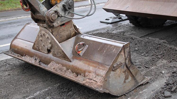 Seit zwei Wochen ist der Bagger schon da.