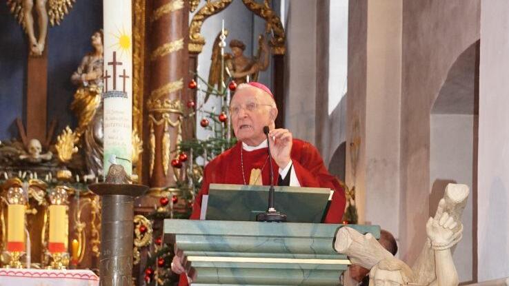 Weihbischof Weihbischof Ulrich Boom sprach über das Leben des Heiligen Sebastians  und seine Verbindung als Schutzpatron zu den Wald- und Forstleuten. Foto: Marion Eckert