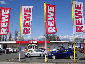 Rewe will die Industriestraße in Kronach verlassen. Diese Überlegungen stoßen allerdings auf zunehmenden Gegenwind. Foto: Marco Meißner