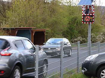 Zu schnelles Fahren wird in vielen Stadtteilen Münnerstadts als Problem angesehen.  Der Stadtrat hat über eine Lösung beraten. Foto: Thomas Malz