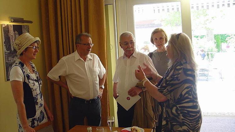 2.von Emil Müller (li) und Günther Metz mit Ehefrauen, ganz rechts Annemarie Leuschner. Foto: Brigitta Kempe-Wolf