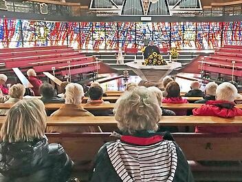 Die Kirche in Buchbach ist modern gestaltet. Foto: privat