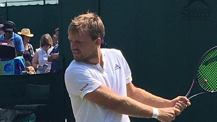 Kevin Krawietz trifft nach dem Achtelfinalsieg in Antalya heute auf den an Nummer 4 gesetzten Spanier Pablo Carreño Busta, der derzeit immerhin auf Position 11 der Einzel-Weltrangliste geführt wird.  Foto: Friso Gentsch/dpa