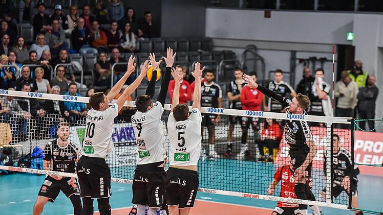Im Februar 2019 in Bamberg: Die Sportler des TV/DJK Hammelburg traten gegen die Volleys aus Eltmann an.  Foto: Ryan Evans