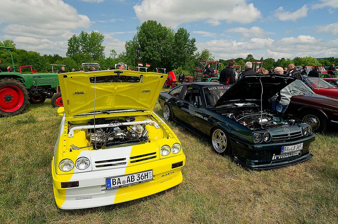 Es kamen viele Oldtimerfreunde.