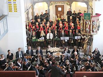 Zum letzten Auftritt formierte sich der Belcanto-Chor in der Matthäuskirche in Gestungshausen. Foto: Cindy Dötschel