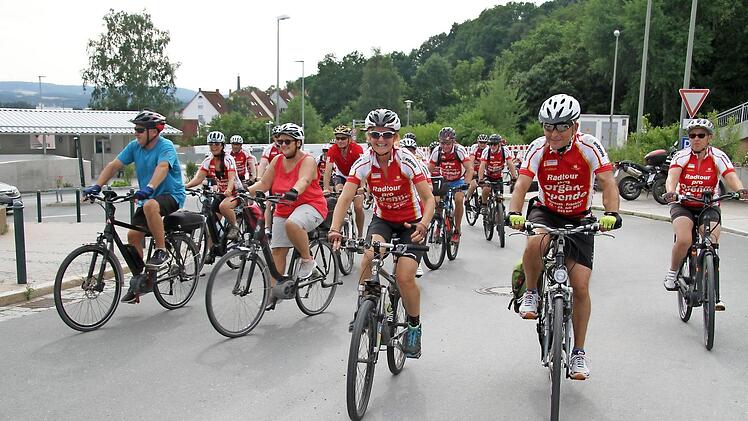 Erste Station der 30 Radfahrer "Pro Organspende" war Kulmbach. Foto: Sonny Adam