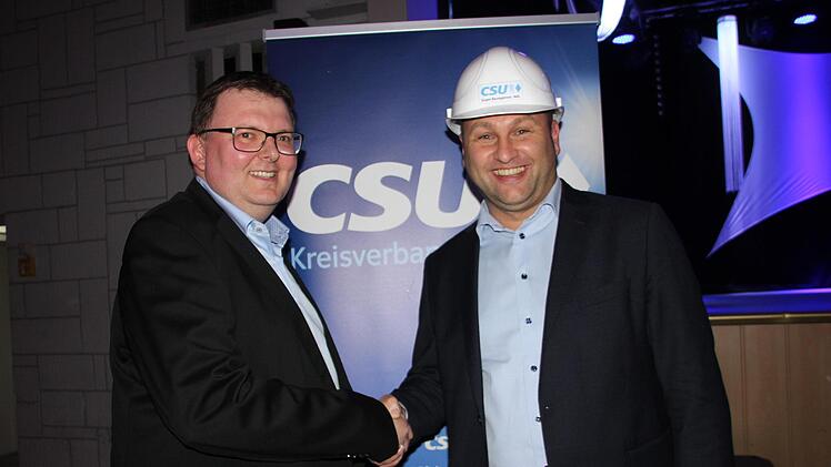 Bernd Liebhardt (links) und CSU-Kreisvorsitzender Jürgen Baumgärtner Foto: Veronika Schadeck