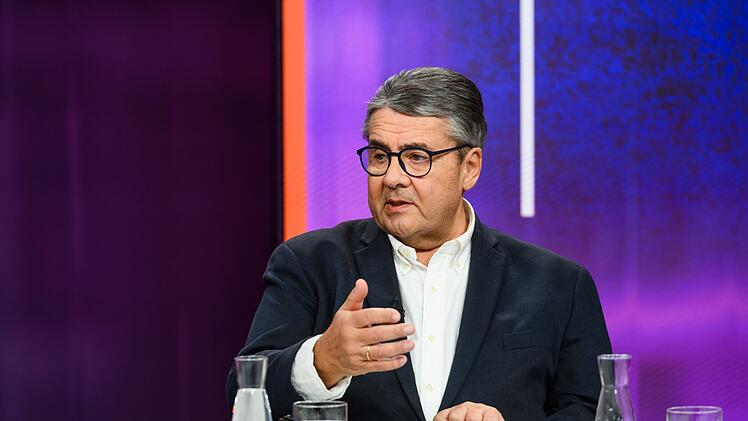 "Sie tun so, als h&auml;tte es das alles nicht gegeben", konterte der ehemalige Au&szlig;enminister Sigmar Gabriel (SPD) Prechts Vorw&uuml;rfe, dass Europa bislang keine "diplomatische Gro&szlig;offensive" gegen&uuml;ber Russland gestartet habe.