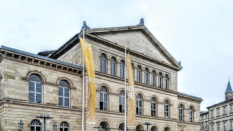 Corona-bedingt musste das Landestheater Konzerte und eine Lesung absagen.Foto: Jochen Berger