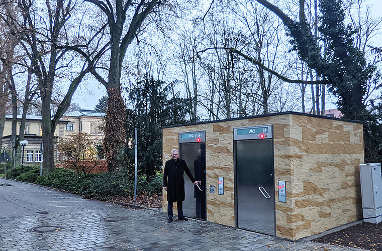 Bayreuth: Nach langer Debatte um Standort - Neue öffentliche WC-Anlage eingerichtet