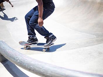 Unterschiedliche Fraktionen aus Bayreuth können sich für die alte Tennisanlage eine Nutzung als Skatepark vorstellen. Symbolfoto: fancycrave1/pixabay