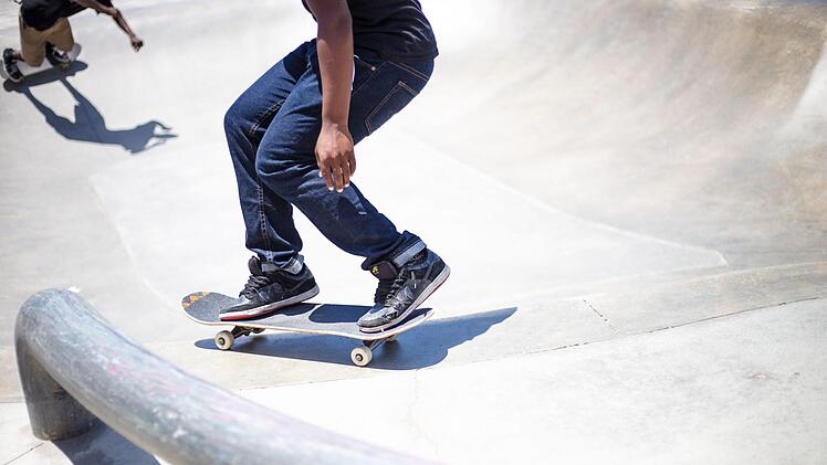Unterschiedliche Fraktionen aus Bayreuth können sich für die alte Tennisanlage eine Nutzung als Skatepark vorstellen. Symbolfoto: fancycrave1/pixabay