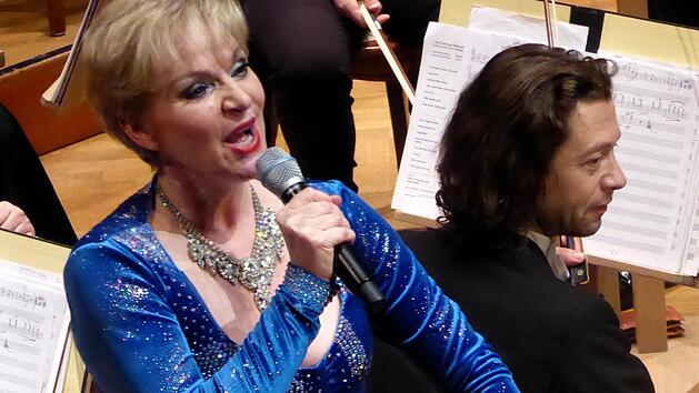 Carry Sass packte das Publikum mit ihren Interpretationen. Foto: Gerhild Ahnert