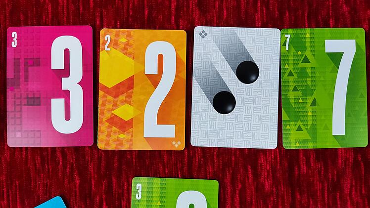 Spiele-Test Ten: raffiniertes Push-your-luck-Kartenspiel