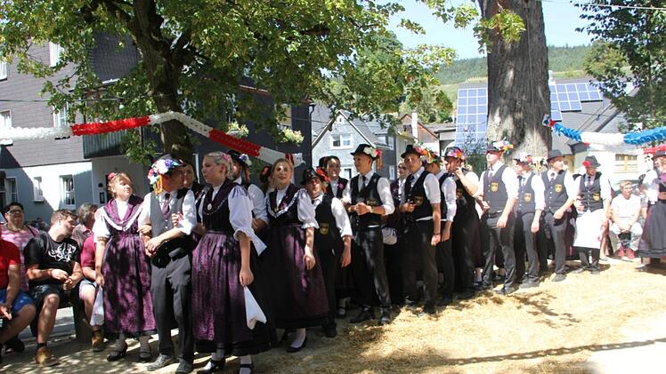 Ebersdorf hält auf seiner Kerwa die Traditionen hoch.Veronika Schadeck