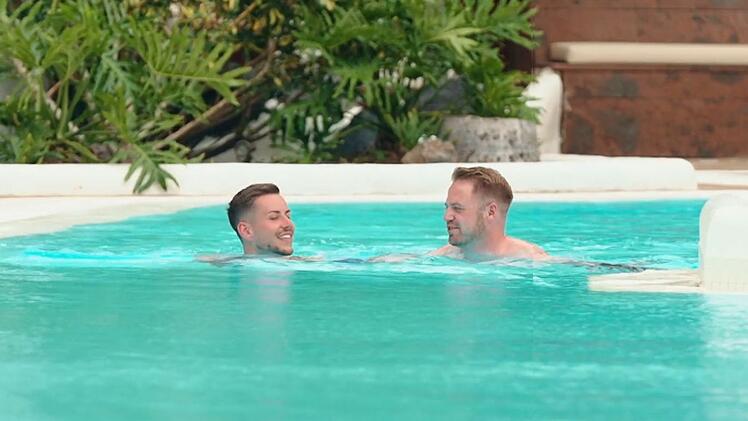 Marco (links) und Marc flittern auf Teneriffa.