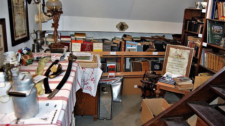 Im Depotraum wartet noch so manches Stück auf seine Katalogisierung. Foto: Sigismund von Dobschütz