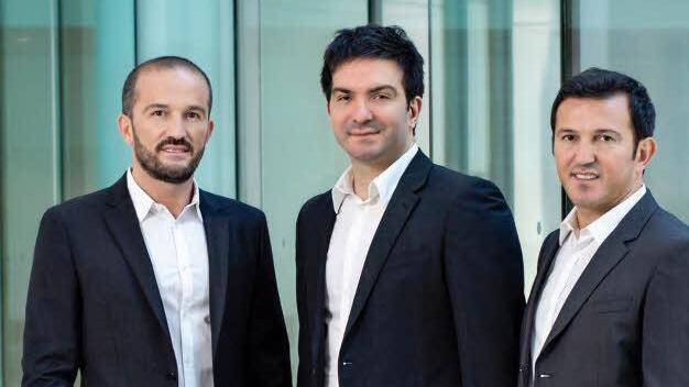 Kommen aus Coburg und sind in der Welt der Computerspiele daheim: Die Crytek-Geschäftsführer Faruk Yerli, Cevat Yerli und Avni Yerli (von links).  Fotos: Crytek